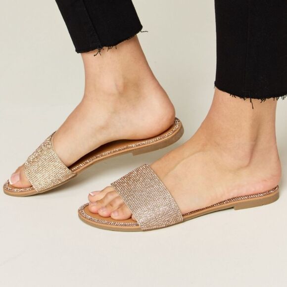 💲2️⃣0️⃣ Bundled ✔️Rose Gold Rhinestone Wide Strap Open Toe Flat Sandals - Picture 5 of 7